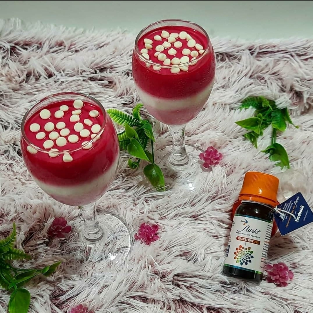 Raspberry Vanilla Panna Cotta Recipe